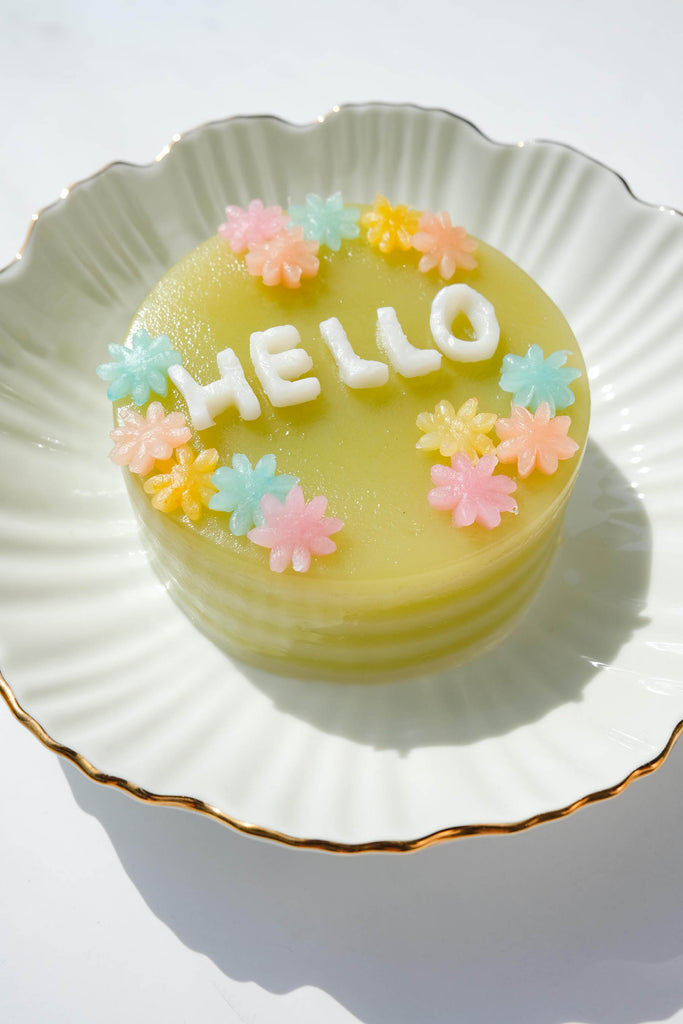 'Hello' Mini Pandan Kanomchan Cake